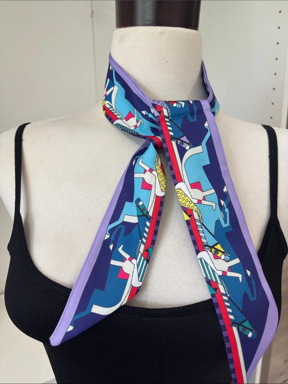 Silk-Like Purple & Blue Patterned Neck Scarf